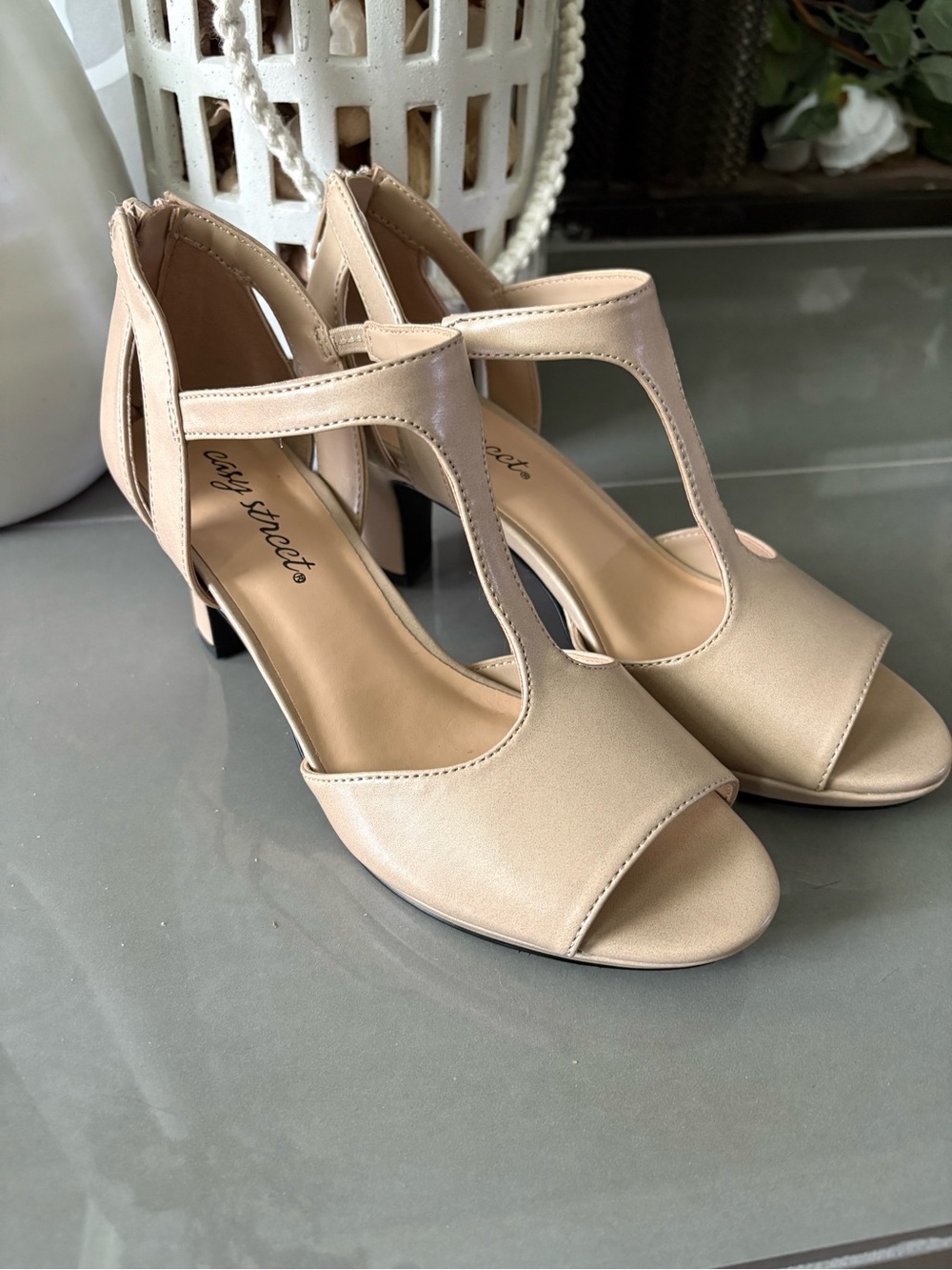 Easy Street Beige T-Strap Block Heel Sandals 6.5